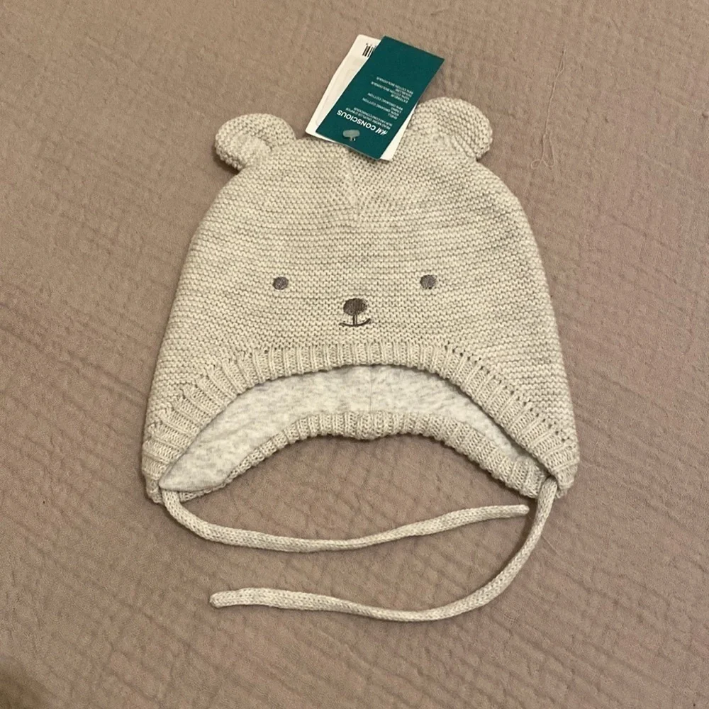 Baby hats. Size 0-2 & 3-6 Unisex style . New